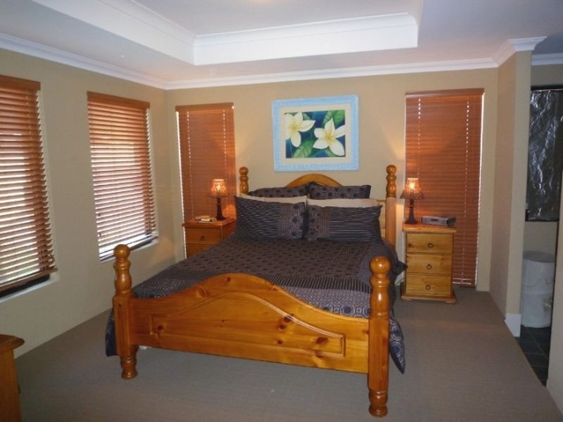 60 Seascapes Boulevard, Halls Head WA 6210