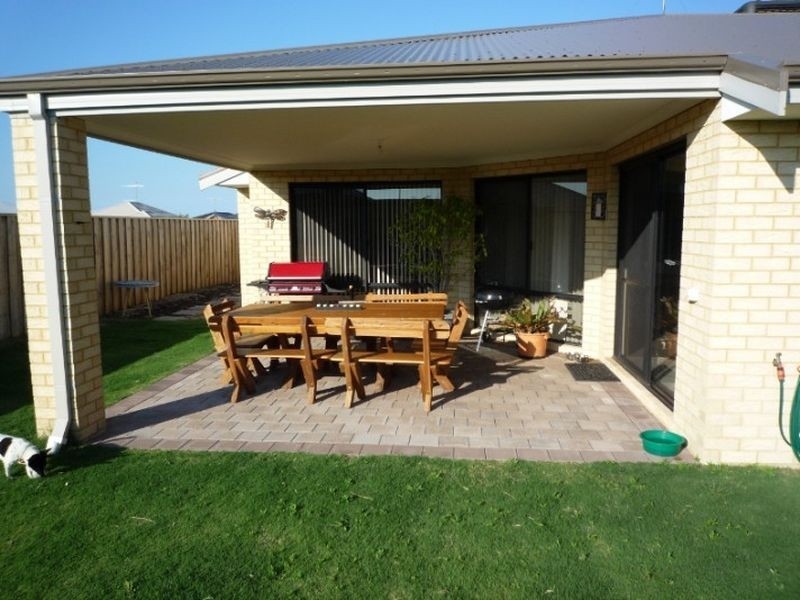 60 Seascapes Boulevard, Halls Head WA 6210