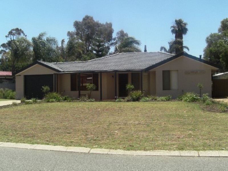 6 Darling Way, Greenfields WA 6210