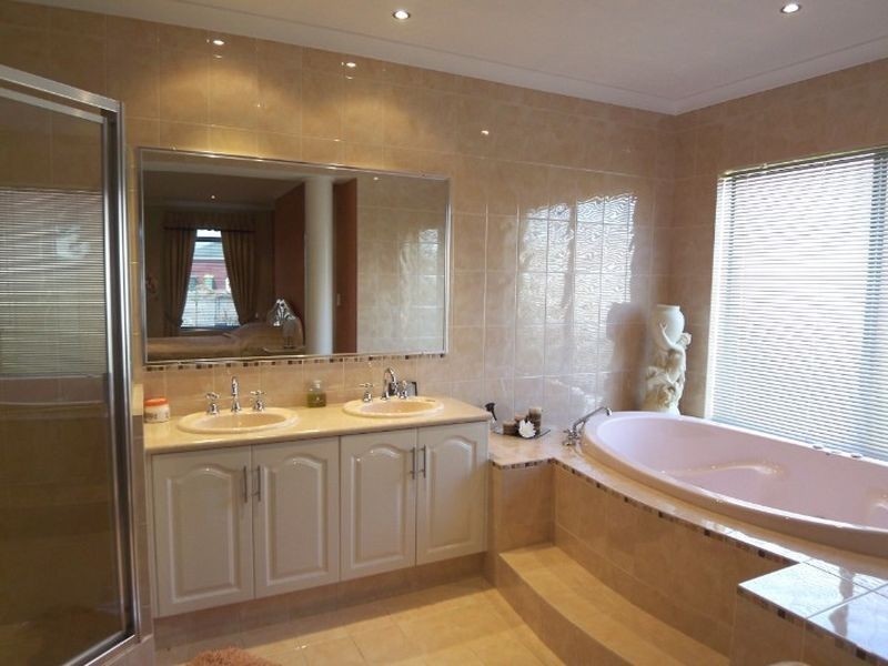 55 Newport Drive, Dudley Park WA 6210