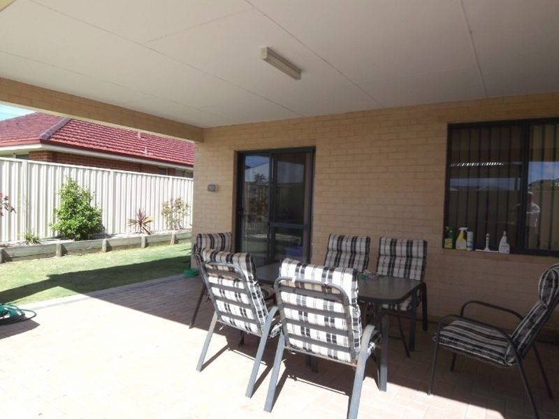 55 Newport Drive, Dudley Park WA 6210