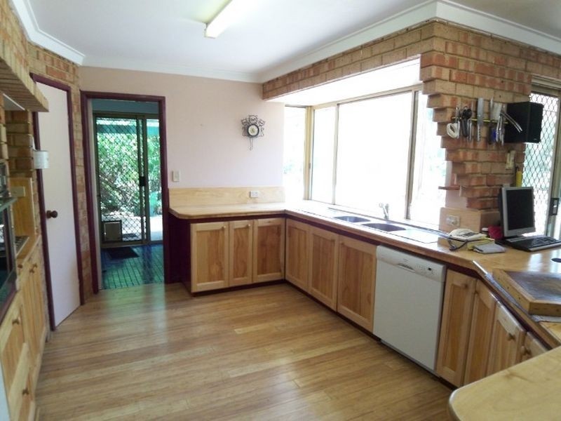 1 Marri Court, Barragup WA 6210