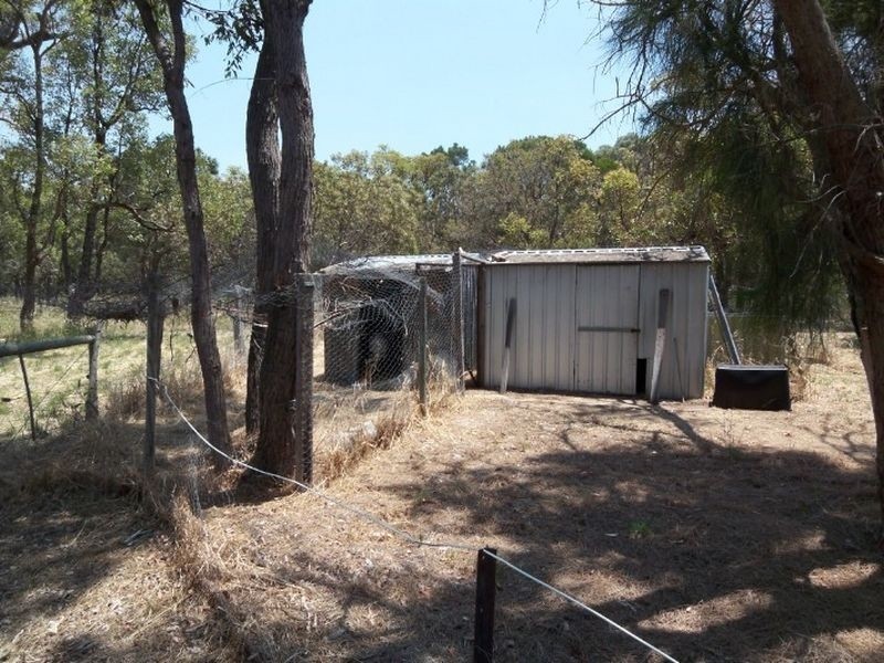 1 Marri Court, Barragup WA 6210