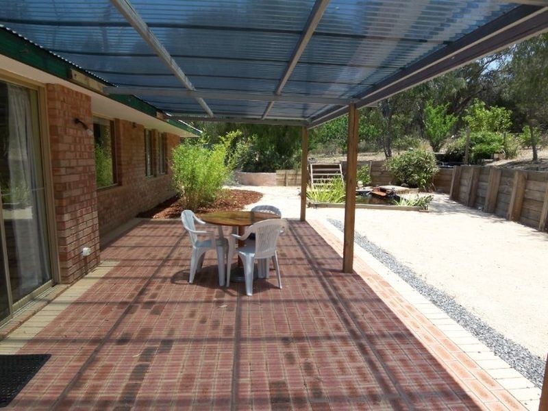 1 Marri Court, Barragup WA 6210