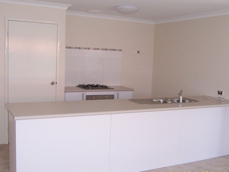 4b Bancroft Close, Greenfields WA 6210