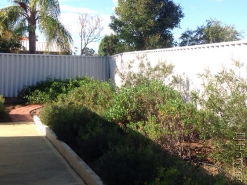 4b Bancroft Close, Greenfields WA 6210