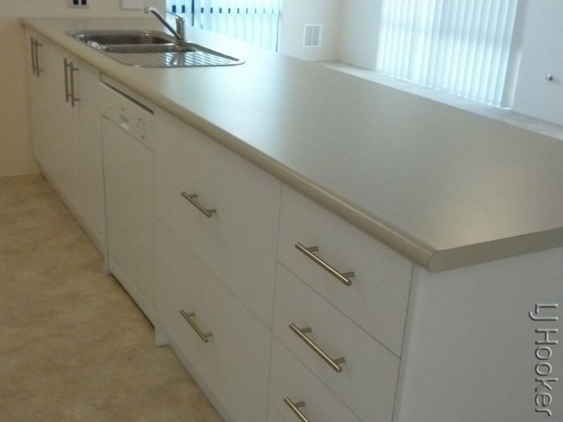 4b Bancroft Close, Greenfields WA 6210