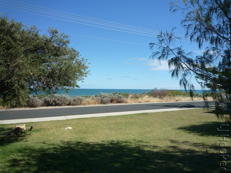 137 Spinaway Parade, Falcon WA 6210