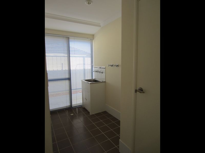 18 Sequin Close, Meadow Springs WA 6210