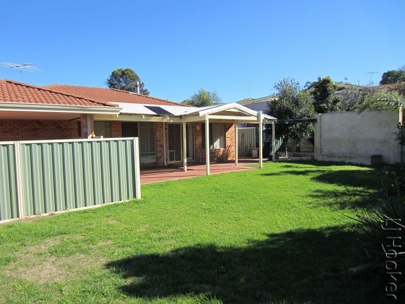 59 Honeysuckle Ramble, Halls Head WA 6210