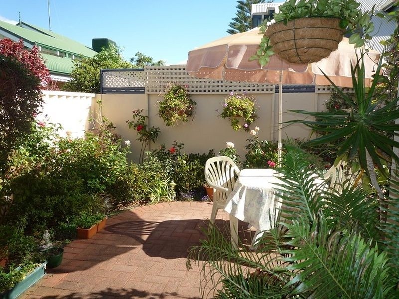 2/59 Tuckey Street, Mandurah WA 6210