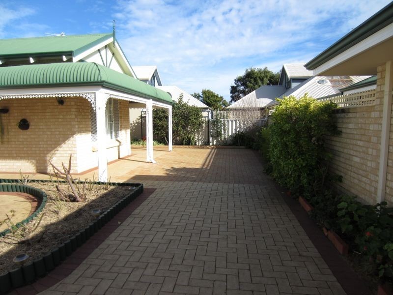 4/61 Tuckey Street, Mandurah WA 6210