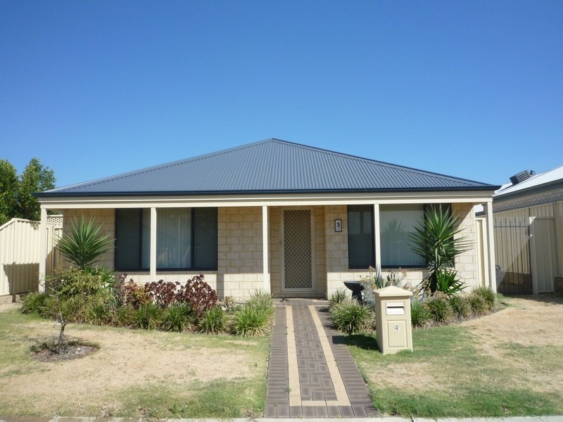 3 Ballard Meander, Parklands WA 6180
