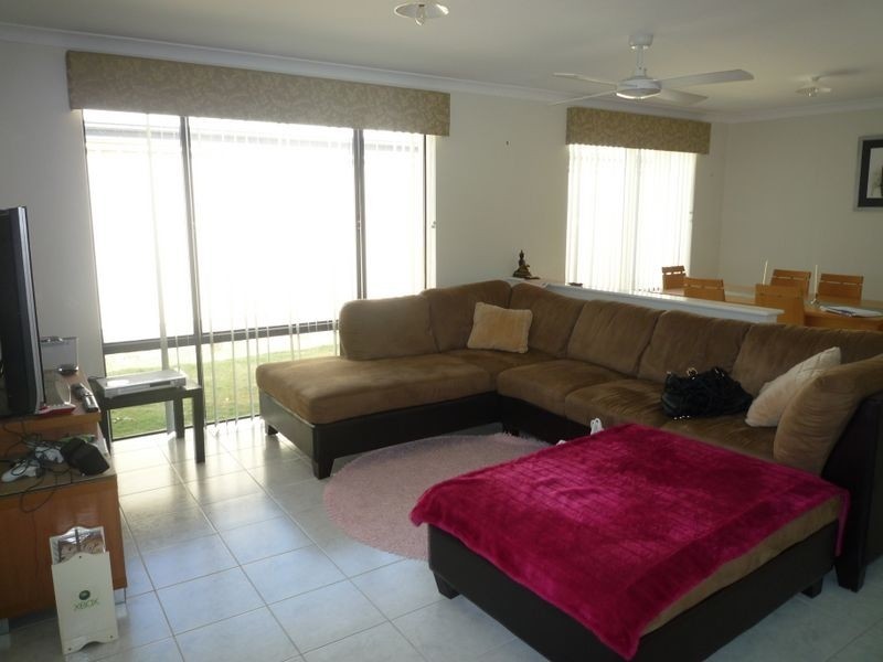 3 Ballard Meander, Parklands WA 6180