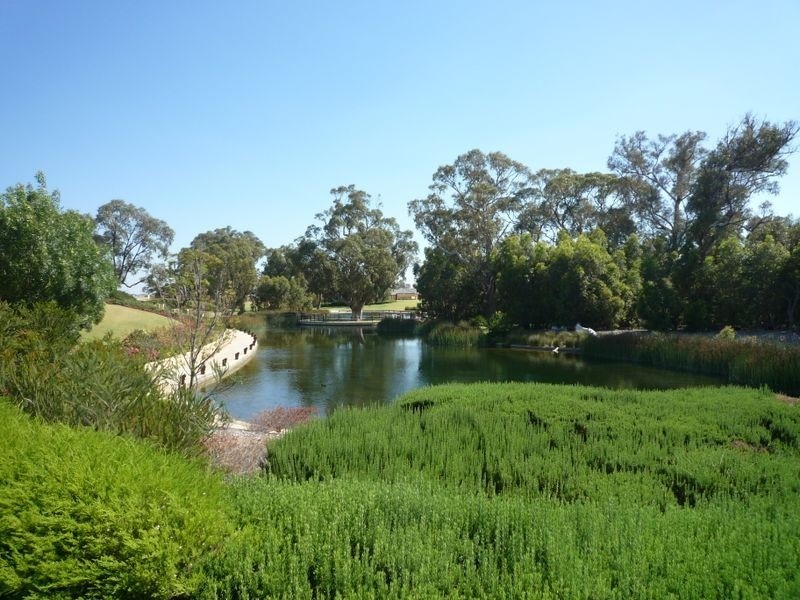 3 Ballard Meander, Parklands WA 6180