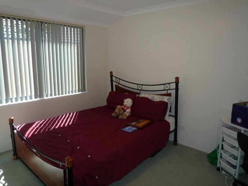 3 Ballard Meander, Parklands WA 6180