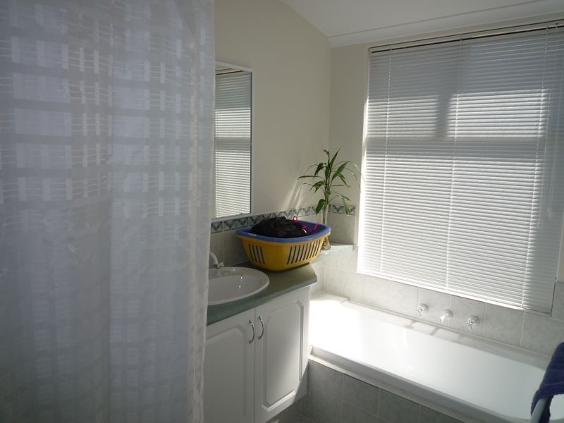 3 Ballard Meander, Parklands WA 6180