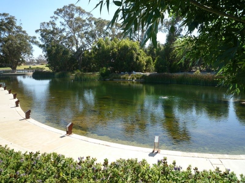 3 Ballard Meander, Parklands WA 6180