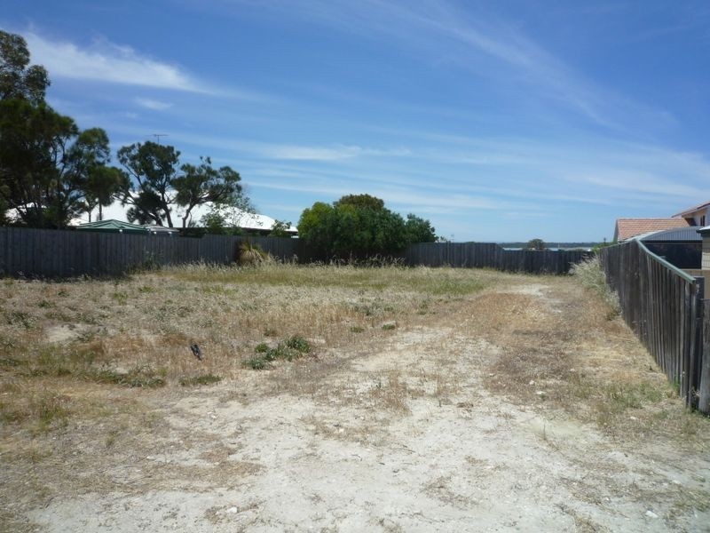 34 Buckingham Drive, Wannanup WA 6210