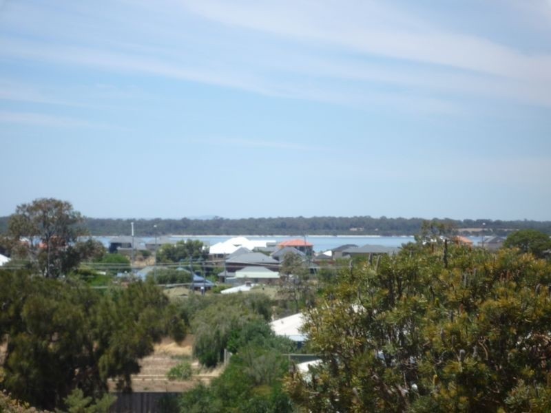 34 Buckingham Drive, Wannanup WA 6210