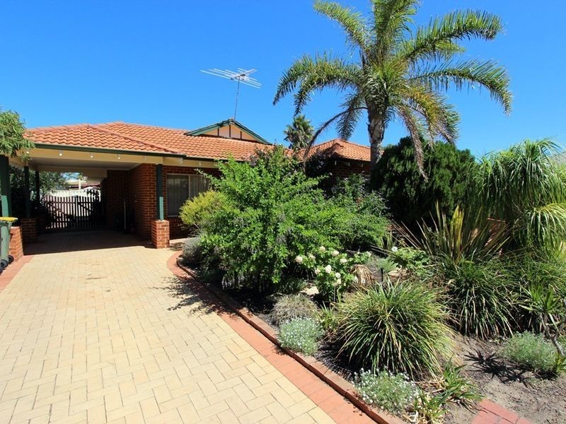 6B Seaton Close, Halls Head WA 6210