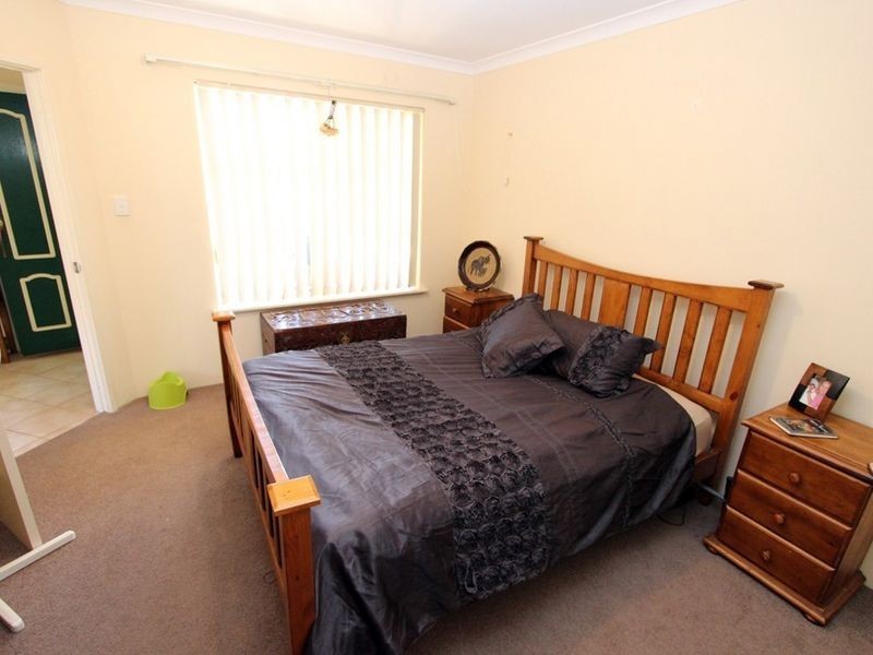 6B Seaton Close, Halls Head WA 6210