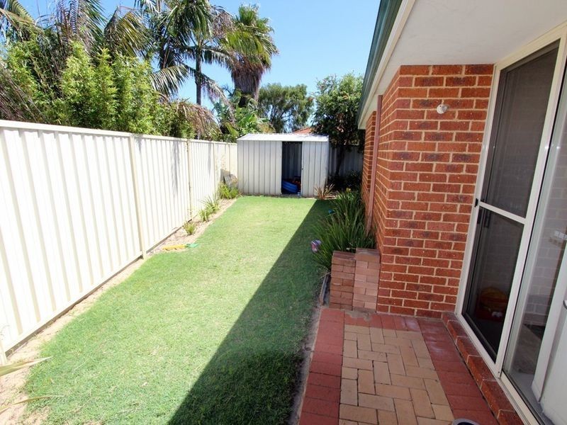 6B Seaton Close, Halls Head WA 6210