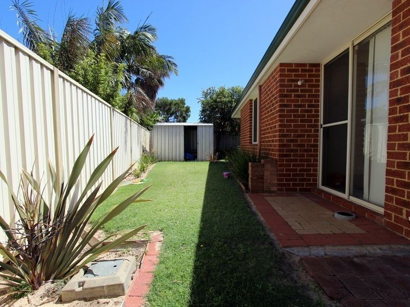 6B Seaton Close, Halls Head WA 6210