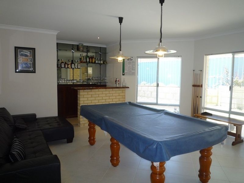 8 Dory Close, Halls Head WA 6210
