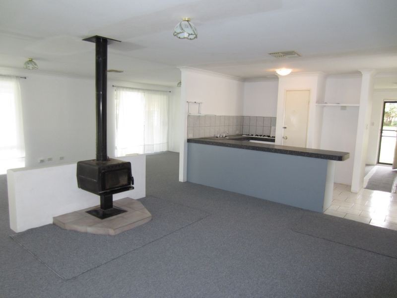 7 Arrowrock Retreat, Greenfields WA 6210