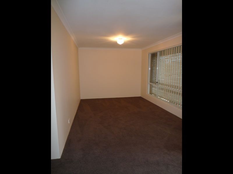 13 La Grange Court, Meadow Springs WA 6210