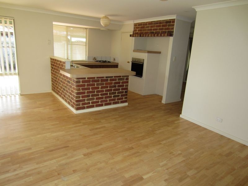 9 LaGrange Place, Meadow Springs WA 6210