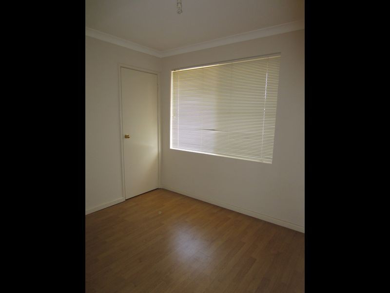 9 LaGrange Place, Meadow Springs WA 6210