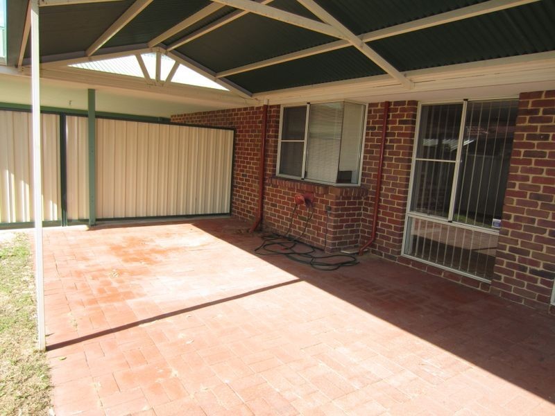 9 LaGrange Place, Meadow Springs WA 6210