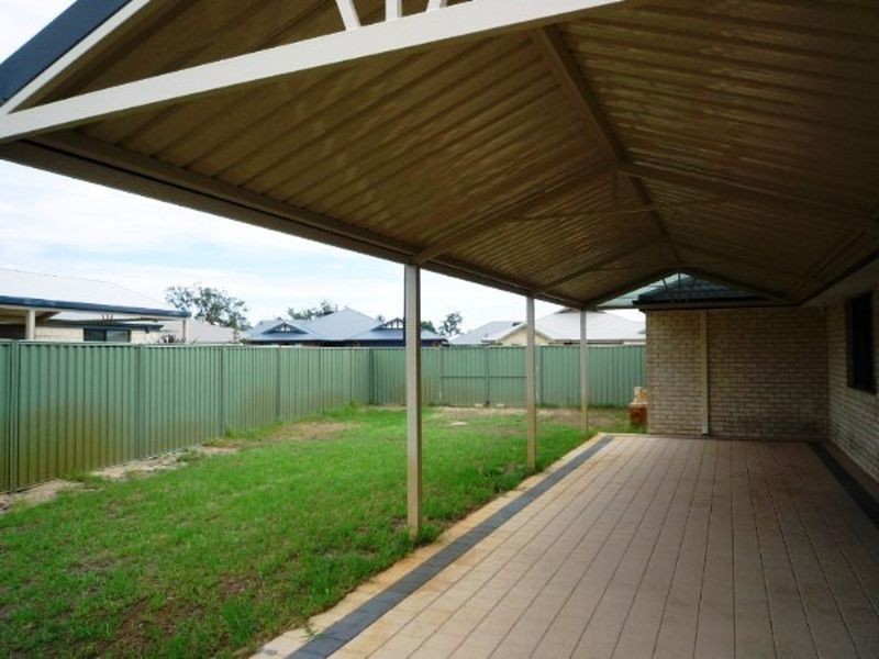 4 Goldseeker Loop, Ravenswood WA 6208