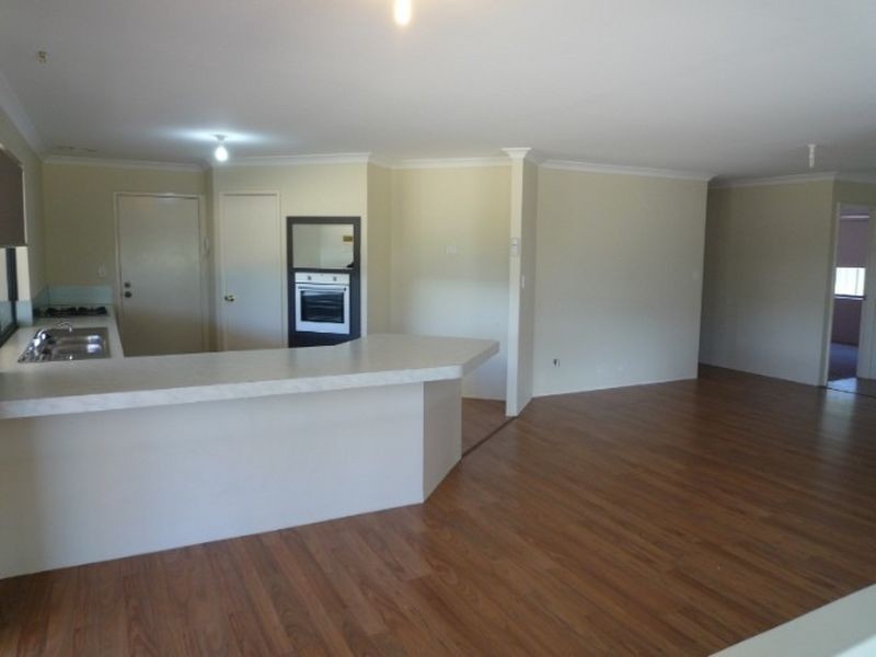 4 Goldseeker Loop, Ravenswood WA 6208