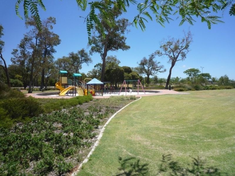 4 Goldseeker Loop, Ravenswood WA 6208