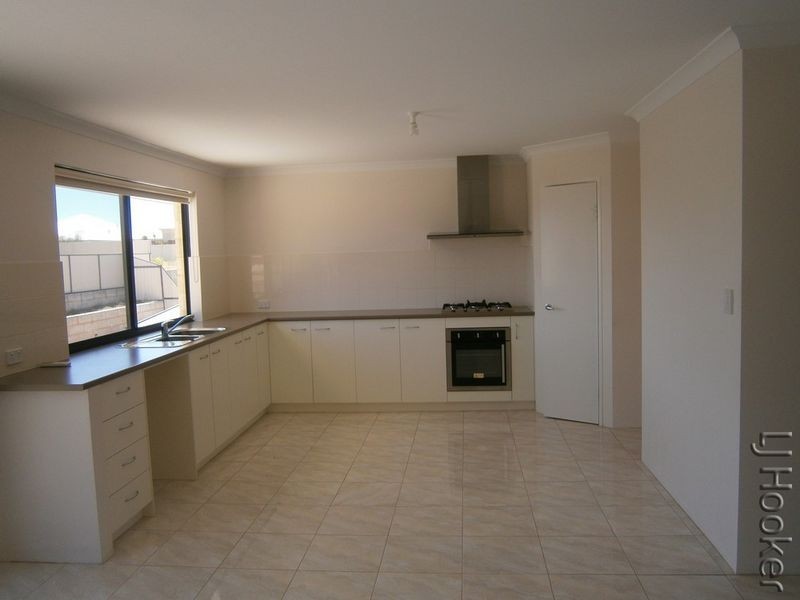 32a Guillardon Terrace, Madora Bay WA 6210