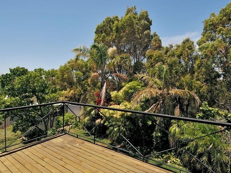 14 Hamilton Way, Silver Sands WA 6210