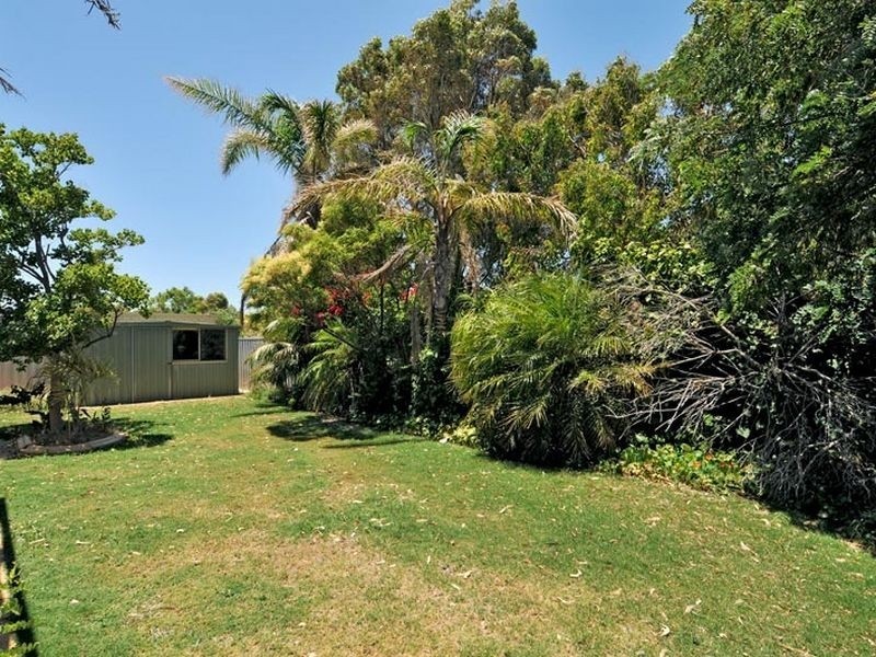14 Hamilton Way, Silver Sands WA 6210