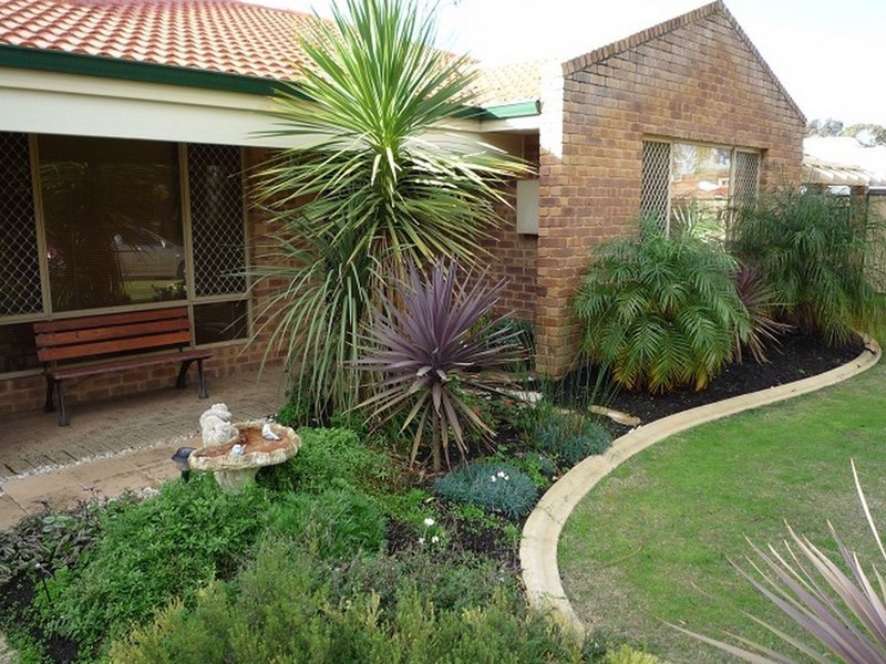 17 Arundel Drive, Halls Head WA 6210