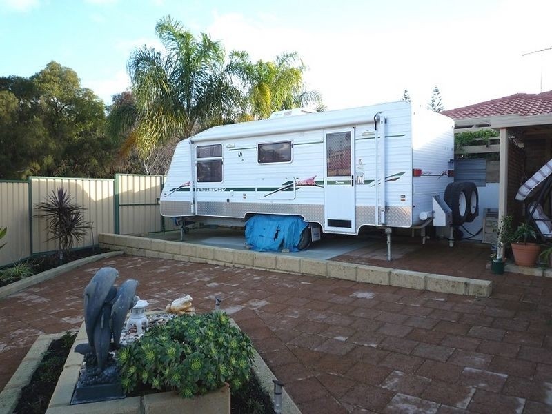 17 Arundel Drive, Halls Head WA 6210