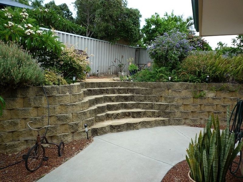 17 Arundel Drive, Halls Head WA 6210