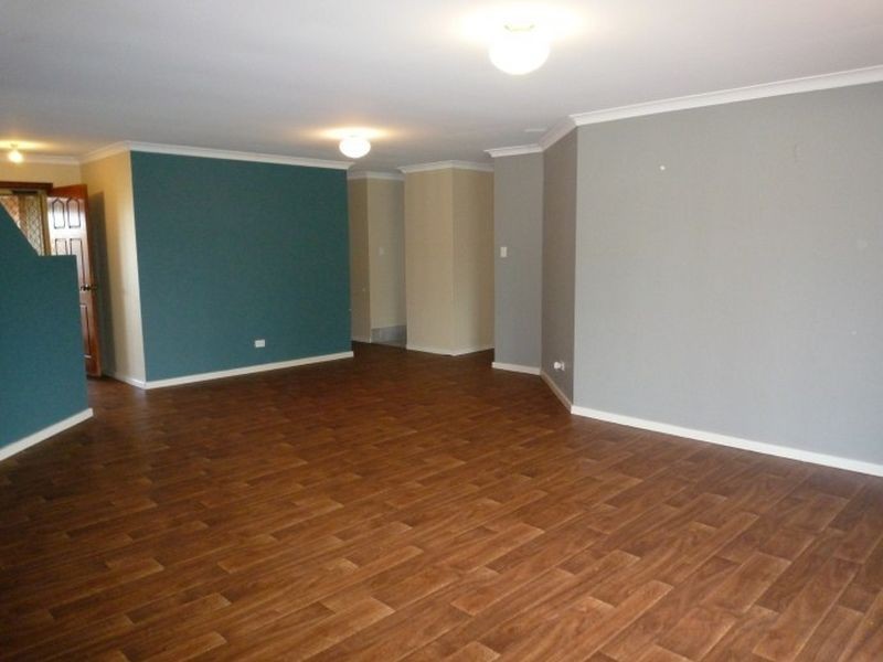 25 Floribunda Avenue, Halls Head WA 6210