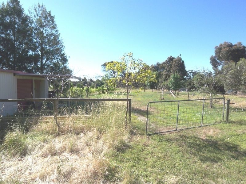 11 Dewar Road, North Dandalup WA 6207