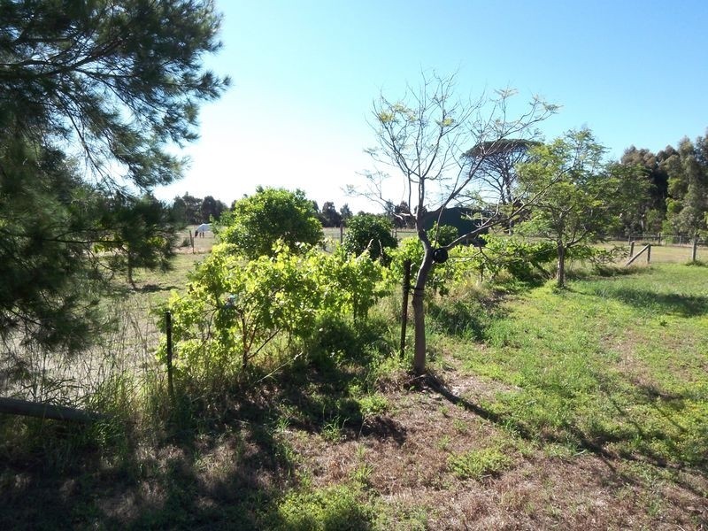 11 Dewar Road, North Dandalup WA 6207