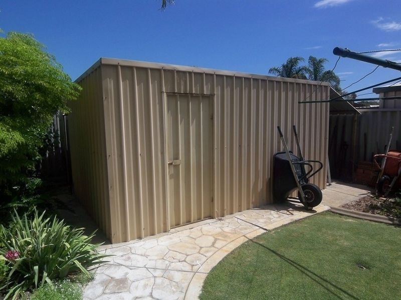 8 Zambesi Drive, Greenfields WA 6210