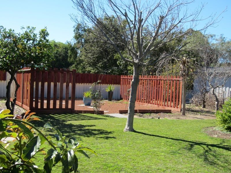 22 Goomarl Street, Dudley Park WA 6210