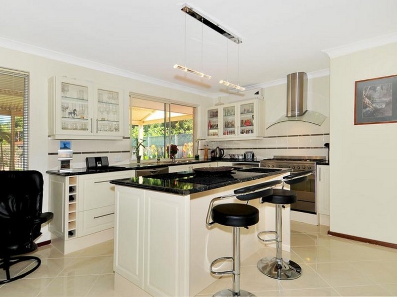 28 Curlew Street, Dudley Park WA 6210