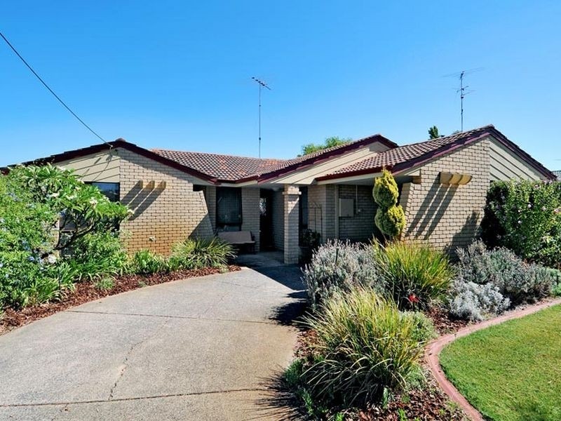 28 Curlew Street, Dudley Park WA 6210